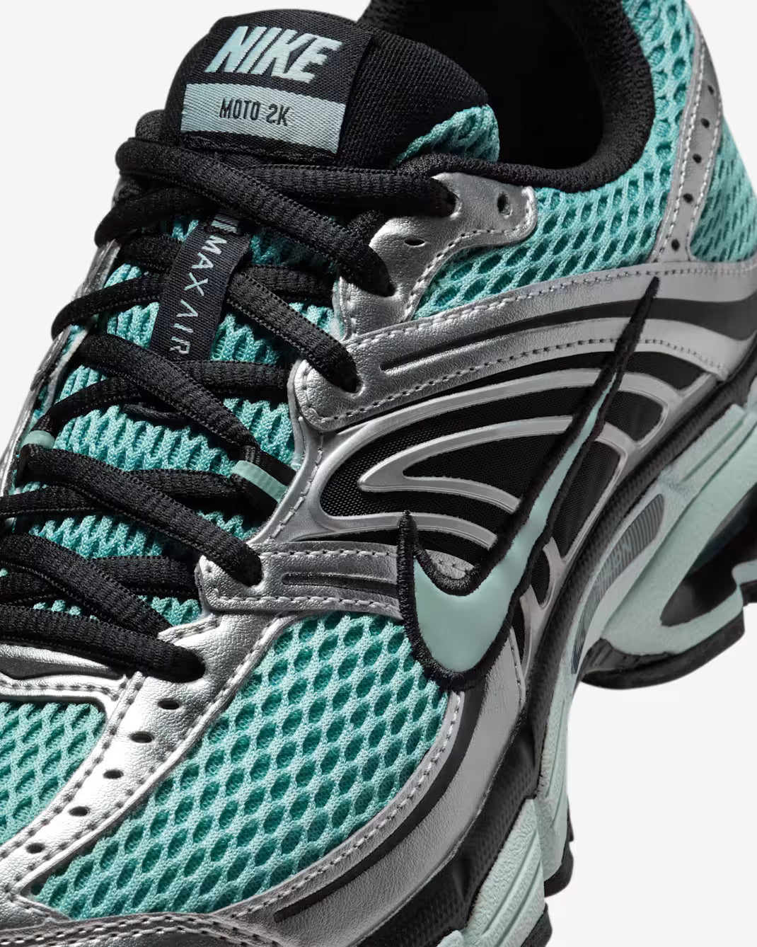 Nike Air Max Moto 2K